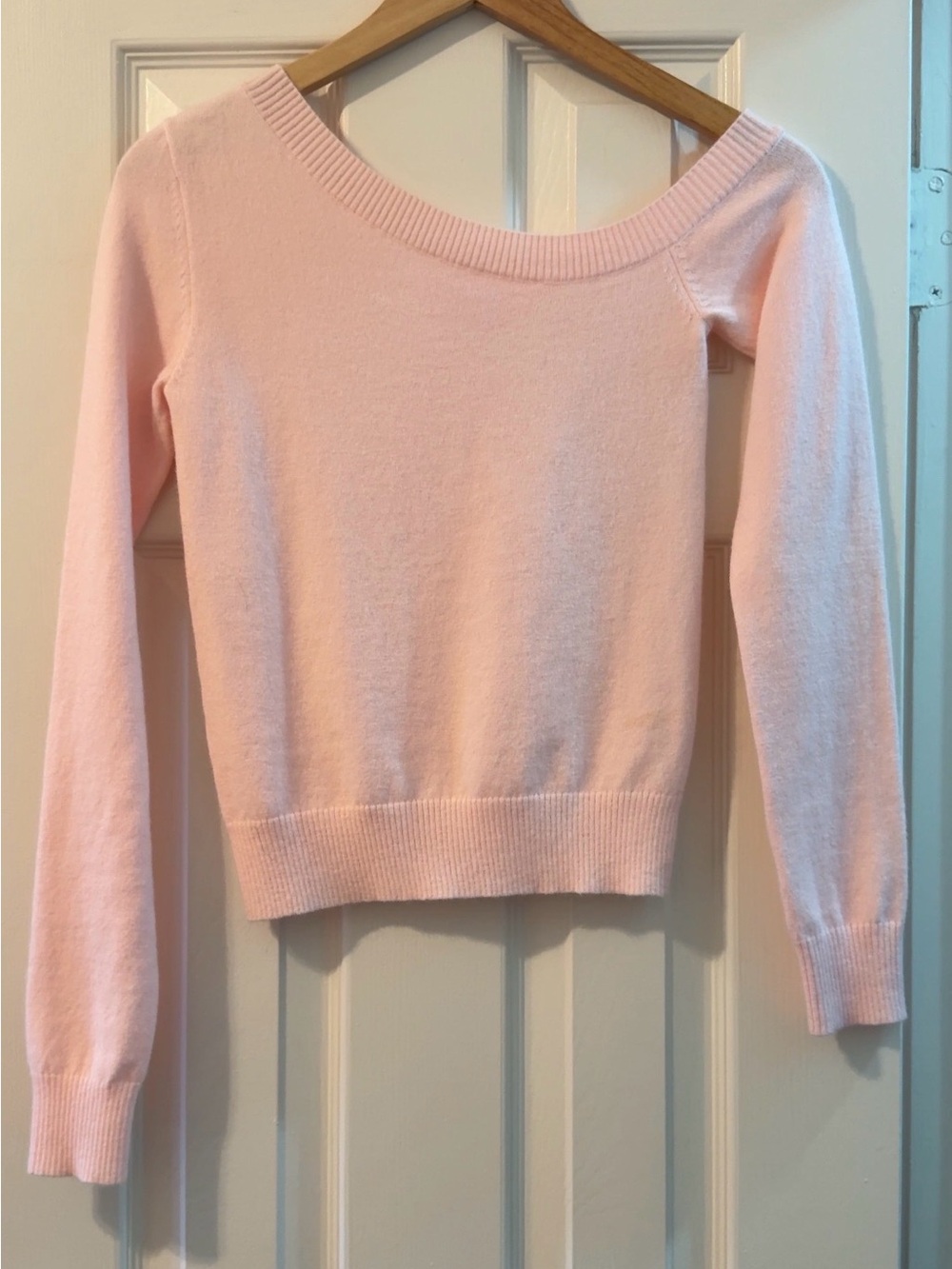 Edikted Mayson Off Shoulder Knit Top – Light Pink, XS